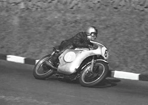 Images Dated 25th October 2019: Nisbet Dalgleish (Norton) 1965 Junior Manx Grand Prix