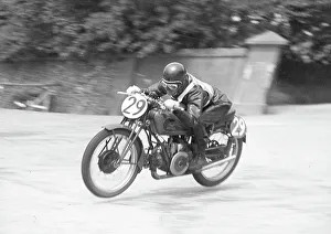 Omobono Tenni Collection: Omobono Tenni (Guzzi) 1937 Lightweight TT