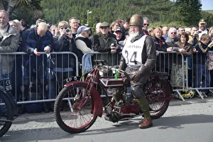 Images Dated 22nd August 2020: Pat Davy (1921 DOT), No. 34, 2007 Re-enactment