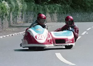 Images Dated 5th March 2020: Pat Gallagher & Andrew Cawdell (Yamaha) 1986 Sidecar TT