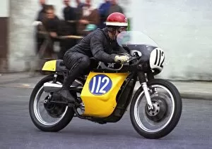 Images Dated 11th August 2017: Pat Mahoney (Oakley AJS) 1968 Junior TT