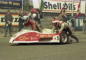 Images Dated 16th March 2021: Patrick Kelly & Keith Christian (Yamaha) 1986 Sidecar TT