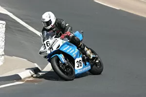 Images Dated 6th May 2022: Paul Dobbs (Yamaha) 2009 Superbike TT