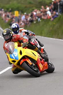 Images Dated 9th June 2004: Paul Hunt (Suzuki) 2014 Junior 600 TT