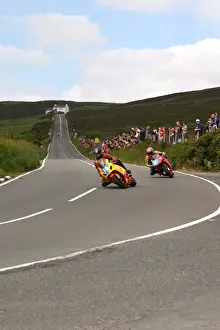 Paul Hunt (Suzuki) and Gordon Blackley (Honda) 2004 Junior TT