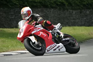 Images Dated 4th June 2007: Paul Hunt (Yamaha) 2007 Superbike TT