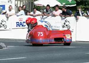 Paul Iwanski & Roger Meaden (Windle) 1992 Sidecar TT