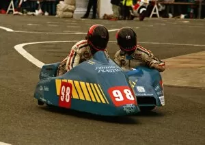 Images Dated 10th March 2018: Paul Kneale & Brian Kneale (Shelbourne Yamaha) 1988 Sidecar TT