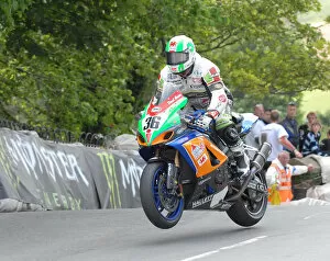 Images Dated 30th May 2020: Paul Owen (Yamaha) 2011 Superbike TT
