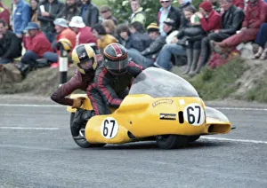 Images Dated 14th September 2020: Paul Rogers & John Havercroft (Yamaha) 1978 Sidecar TT