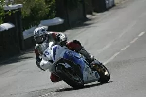 Images Dated 10th June 2010: Paul Shoesmith (Yamaha) 2010 Supersport TT