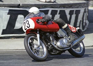 Images Dated 26th October 2019: Paul Smart (Norton) 1969 Production TT