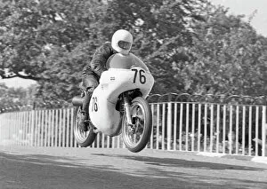 Images Dated 18th December 2020: Pete Elmore (Norton) 1971 Senior Manx Grand Prix
