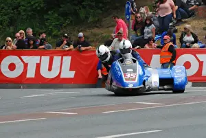 Pete Founds & Jevan Walmsley (Suzuki LCR) 2016 Sidecar 2 TT