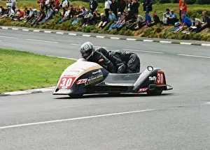 Pete Nuttall & Geoff Smale (Yamaha Ireson) 2004 Sidecar TT