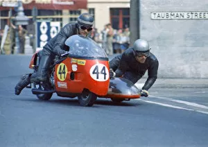 Images Dated 14th May 2019: Pete Tyack & P Meehan (Reg Allen Triumph) 1970 750 Sidecar TT