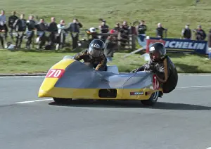 Peter Allebone & Jon Perkins (Juddarch Kawasaki) 1999 Sidecar TT