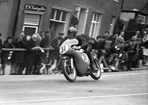 Images Dated 15th September 2013: Peter Bettison (Norton) 1964 Senior TT