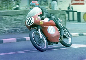1972 Junior Manx Grand Prix Collection: Peter Dickson (Norton) 1972 Junior Manx Grand Prix