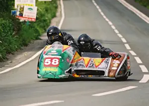 Peter Farrelly & Aaron Galligan (Ireson Yamaha) 2004 Sidecar TT