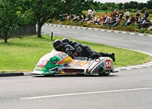 Peter Farrelly & Aaron Galligan (Ireson Yamaha) 2004 Sidecar TT