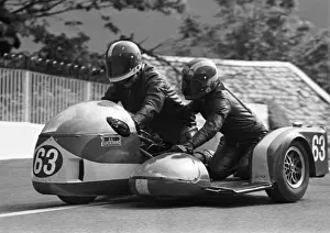 Peter Hardcastle & Roger Osborne (Triumph) 1975 500 Sidecar TT