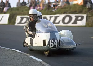 Images Dated 16th June 2021: Peter Hardy & Ron Hardy (HTS) 1971 750 Sidecar TT
