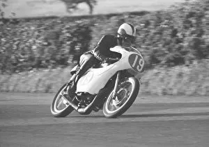 Images Dated 7th January 2022: Peter Inchley (Villiers special) 1966 Lightweight TT