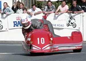 Peter Krukowski & Chris McGahan (Ireson) 1992 Sidecar TT