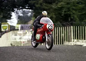 Images Dated 11th December 2017: Peter Ray (Aermacchi) 1968 Lightweight Manx Grand Prix