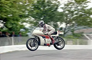 Peter Williams flies Ballaugh Bridge: 1974 F750 TT