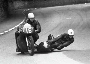 Images Dated 1st August 2017: Peter Woollett & C F Campbell (Norton) 1960 Sidecar TT