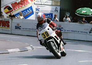 Images Dated 9th March 2019: Phil Kneen (Yamaha) 1992 Supersport 600 TT