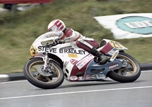 Images Dated 27th May 2021: Phil Mellor (Maxton Yamaha) 1980 Senior TT