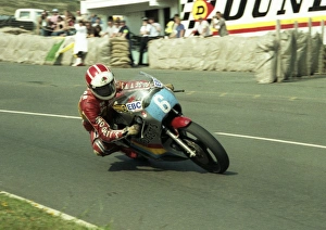 Images Dated 15th August 2016: Phil Mellor (Yamaha) 1984 Junior TT