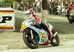 Images Dated 1st December 2017: Phil Mellor (Yamaha) 1984 Senior TT