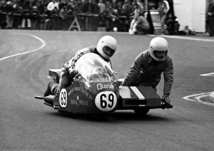Images Dated 9th February 2018: Phil Williams & Alan Martin (BAT Suzuki) 1977 Sidecar TT