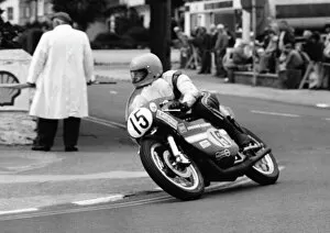 Images Dated 23rd October 2020: Phil Winter (Crooks Suzuki) 1977 Senior TT