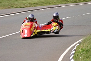 Ireson Kawasaki Gallery: Philip Dongworth & Stuart Castles (Ireson Kawasaki) 2004 Sidecar TT