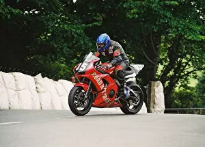 Images Dated 15th November 2019: Philip Gilmour (Yamaha) 2004 Production 600 TT