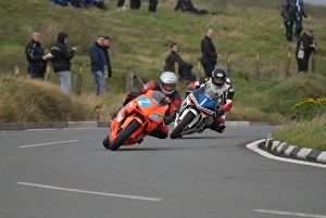 Images Dated 27th August 2008: Philip McGurk (Honda) leads Si Fulton (Honda) 2008 Junior Manx Grand Prix