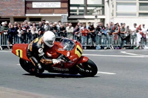 Images Dated 3rd August 2011: Phillip McCallen winning the 1997 Senior TT