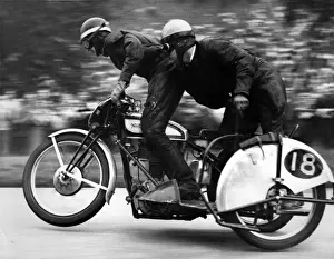 Pip Harris & Charlie Billingham (Norton) Cadwell Park