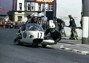 Images Dated 14th November 2015: Pip Harris and John Thornton (BMW) 1967 Sidecar TT
