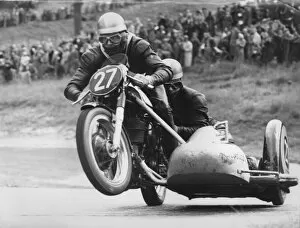 Cadwell Park Gallery: Pip Harris & Ray Campbell (Norton) Cadwell Park