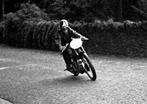 Images Dated 12th May 2023: R D Briscoe Norton 1949 Junior Clubman TT Practice