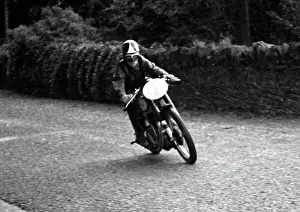 Norton Prints: R D Briscoe Norton 1949 Junior Clubman TT Practice