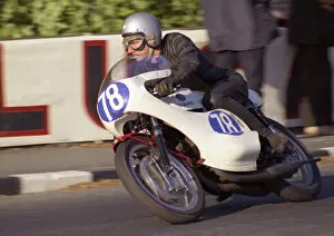 Images Dated 12th January 2022: Ray Ashcroft (Yamaha) 1971 Junior TT