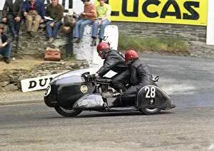 Images Dated 24th January 2022: Ray Bell & J Wetherell (BMW) 1970 500 Sidecar TT