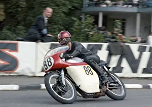 Images Dated 23rd December 2021: Ray Breingan (Norton) 1966 Senior TT